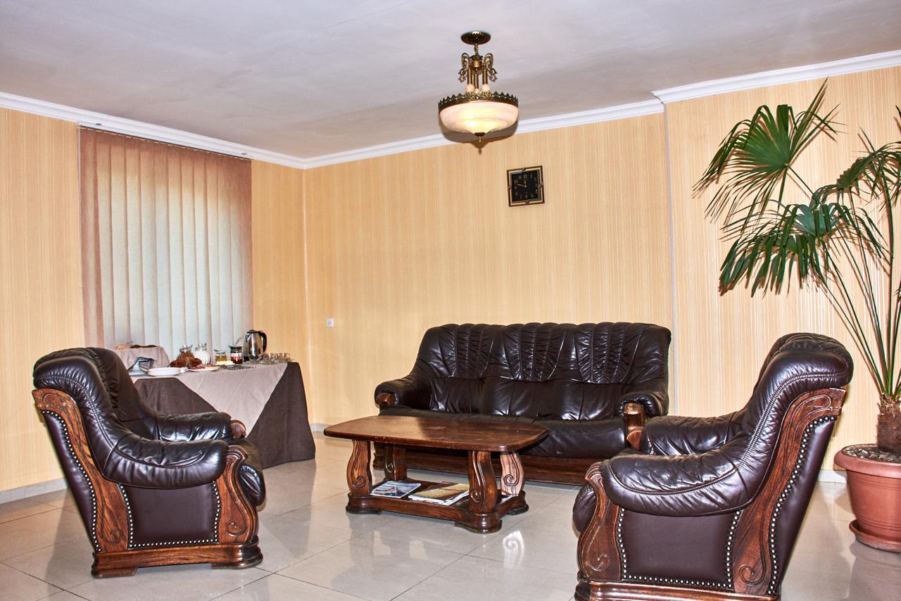Hotel Georgia Gori Kültér fotó