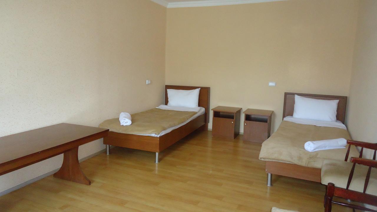 Hotel Georgia Gori Kültér fotó